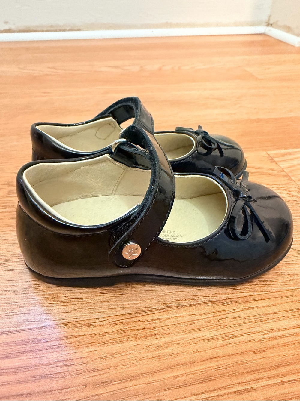 Naturino Girls Black Patent Mary Jane Shoes with Bow